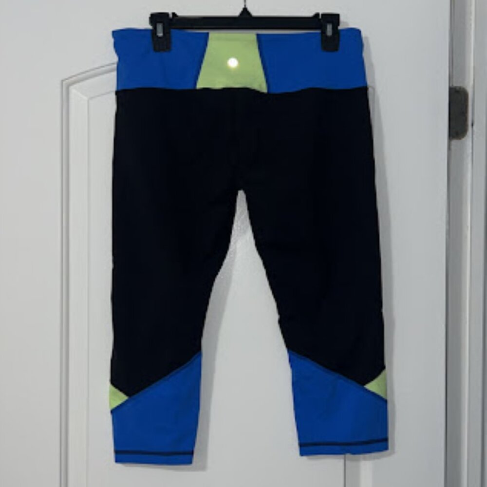 Lululemon Embody Crop *Full-On Luon - Size 12 - Picture 9 of 11